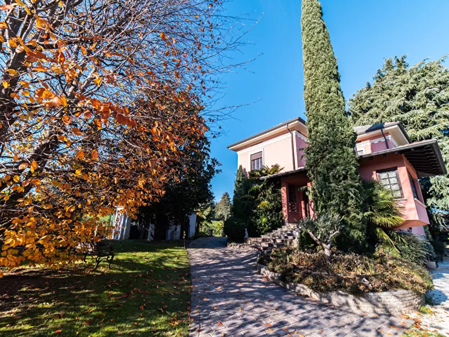 Immagine 1 di Villa in vendita  in Via Monte Grappa a Fenegro'