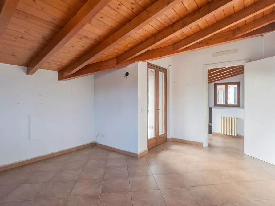 Immagine 25 di Villa in vendita  in via Alessandro Volta a Castiglione Olona