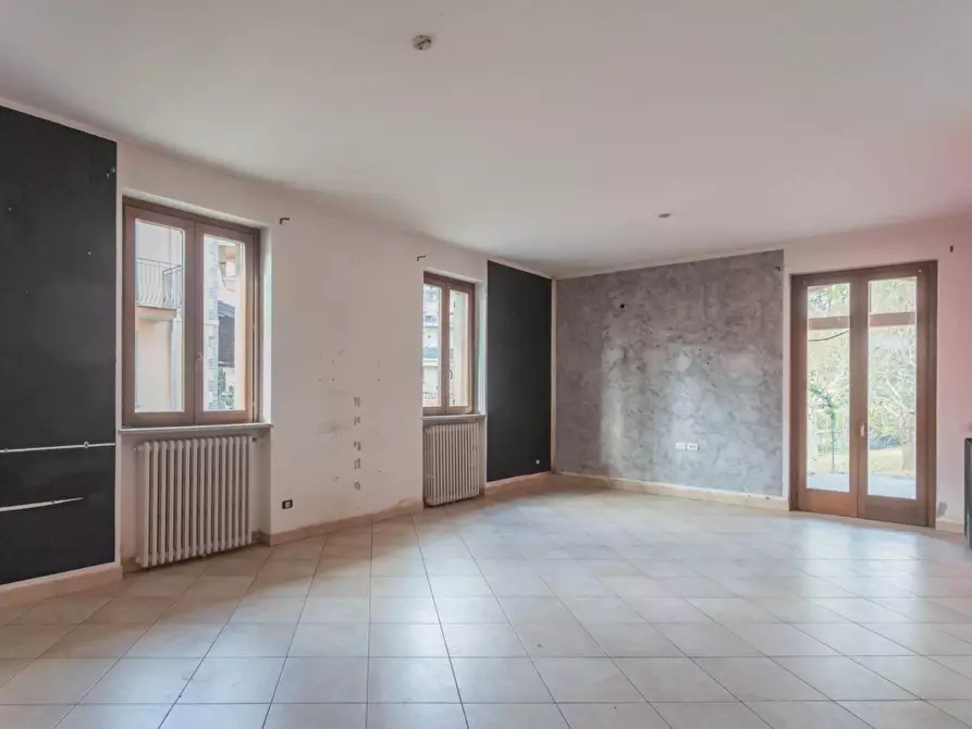 Immagine 27 di Villa in vendita  in via Alessandro Volta a Castiglione Olona