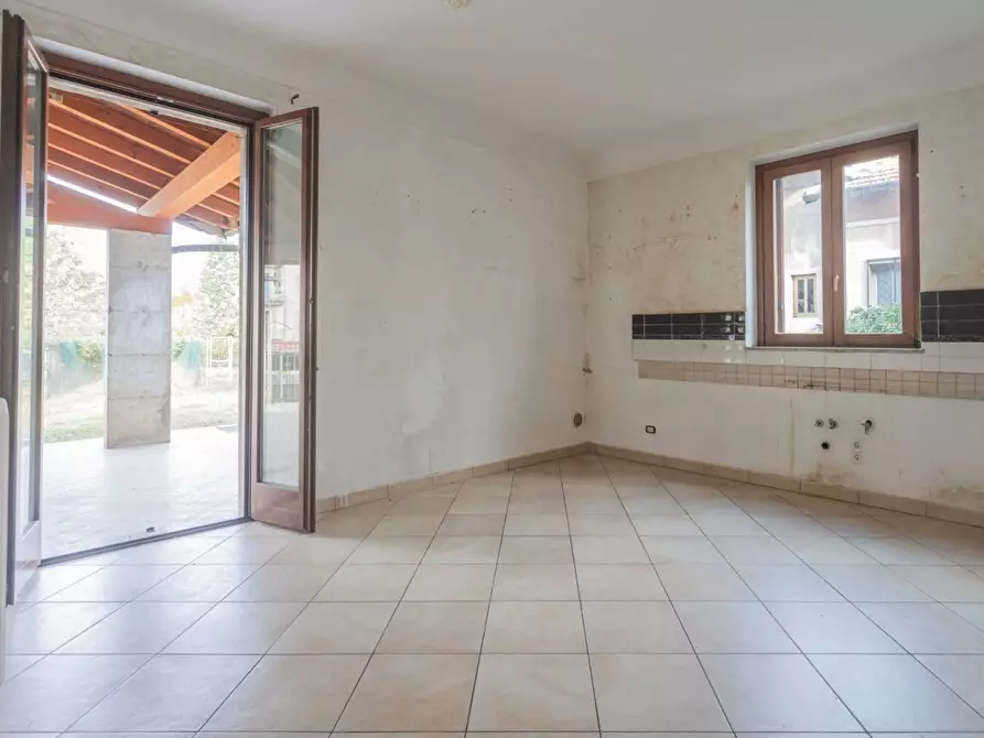 Immagine 28 di Villa in vendita  in via Alessandro Volta a Castiglione Olona