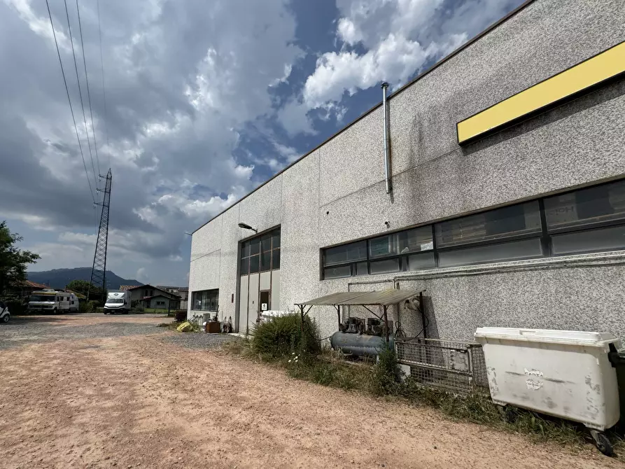 Immagine 10 di Capannone industriale in vendita  in Via Dobbiaco a Varese