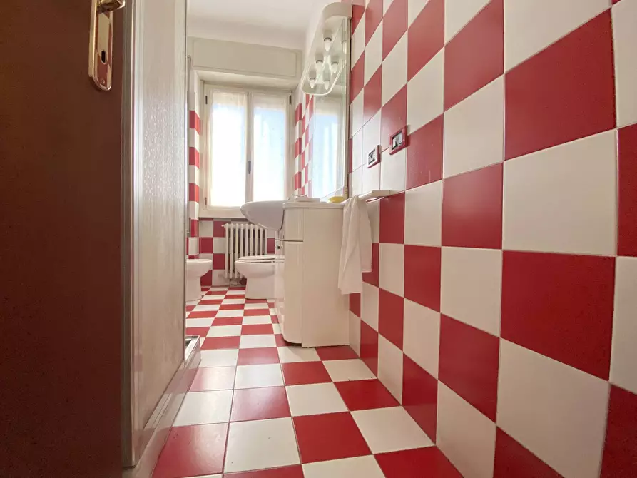 Immagine 3 di Appartamento in vendita  in Via Cornelio Rovera a Gavirate