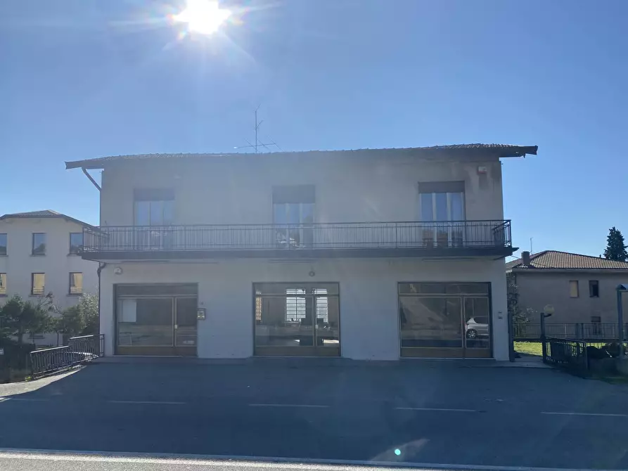 Immagine 6 di Appartamento in vendita  in Via Cornelio Rovera a Gavirate