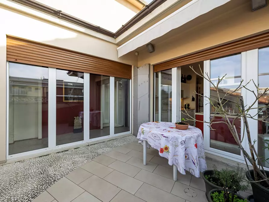 Immagine 24 di Appartamento in vendita  in Via Battisti a Varese