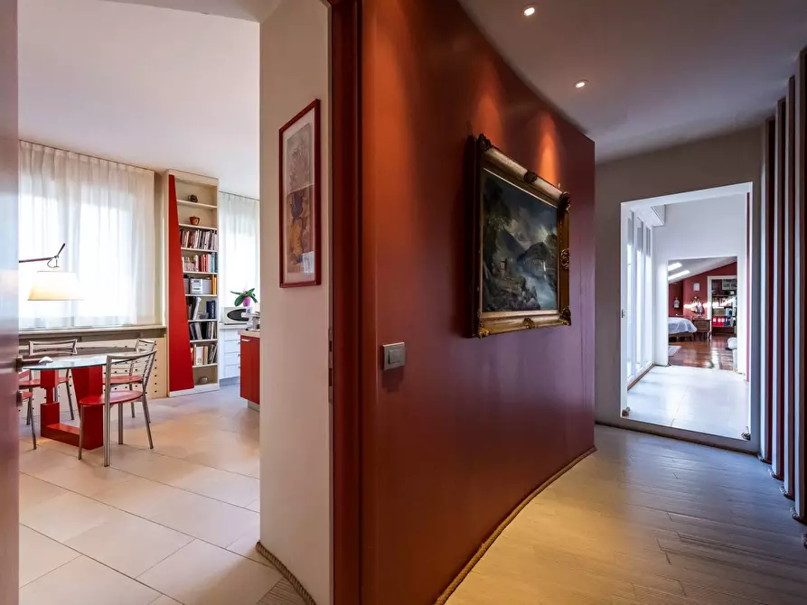 Immagine 28 di Appartamento in vendita  in Via Battisti a Varese