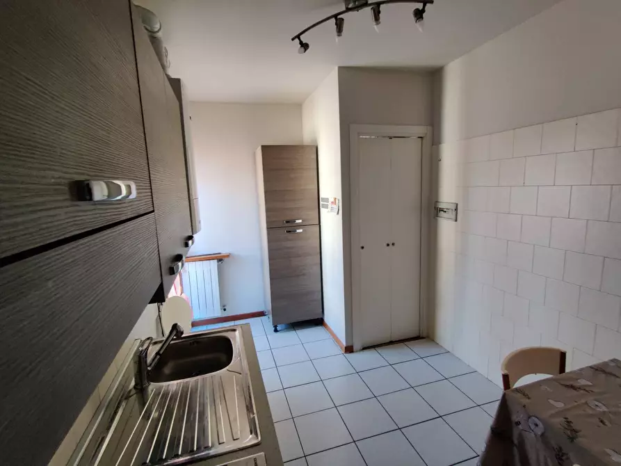 Immagine 6 di Appartamento in vendita  in Via Gramsci a Gallarate