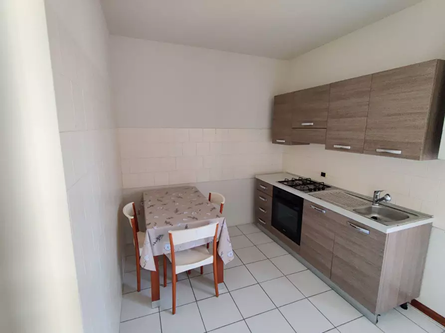 Immagine 5 di Appartamento in vendita  in Via Gramsci a Gallarate