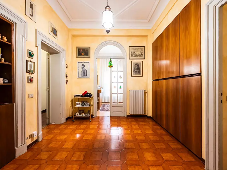 Immagine 27 di Villa in vendita  in viale aguggiari a Varese