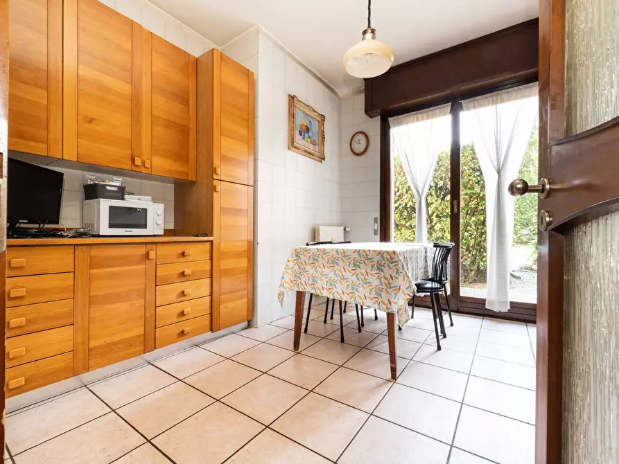 Immagine 9 di Appartamento in vendita  in Via Leopoldo Gasparotto a Varese