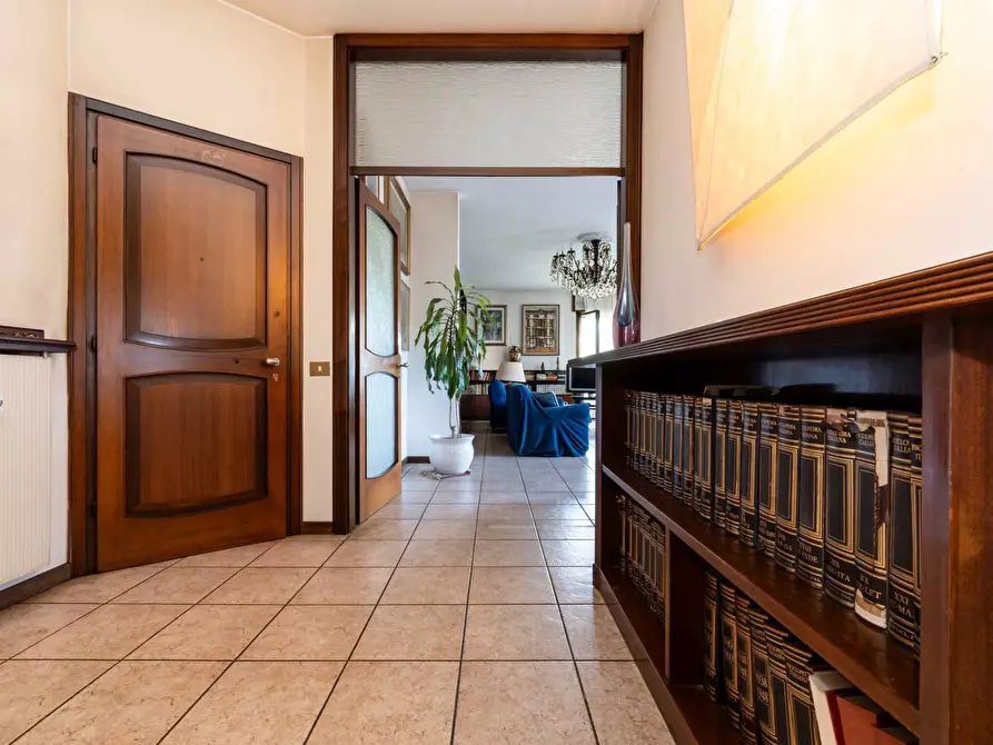 Immagine 7 di Appartamento in vendita  in Via Leopoldo Gasparotto a Varese