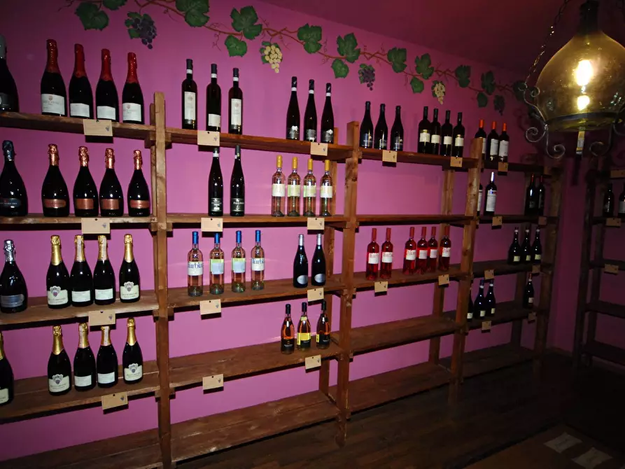 Immagine 19 di Attività commerciale in vendita  in Via Milano a Cocquio-Trevisago