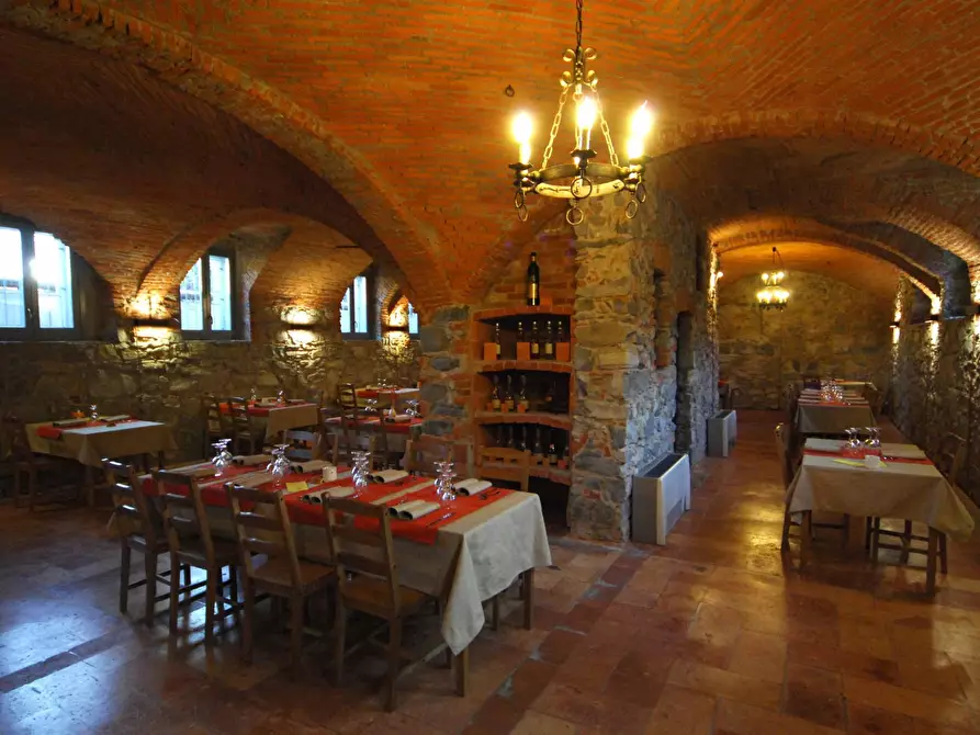 Immagine 13 di Attività commerciale in vendita  in Via Milano a Cocquio-Trevisago