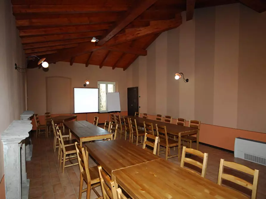 Immagine 17 di Attività commerciale in vendita  in Via Milano a Cocquio-Trevisago