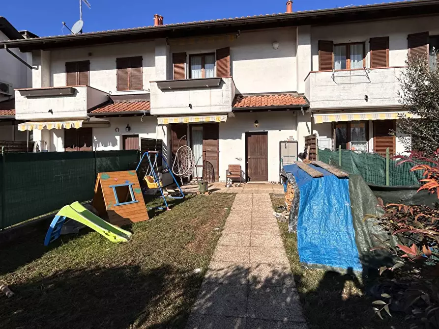Immagine 29 di Villetta a schiera in vendita  in Via Monte Nevoso a Tradate