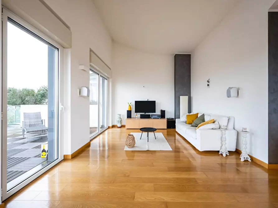 Immagine 3 di Appartamento in vendita  in via Nino Bixio a Gallarate