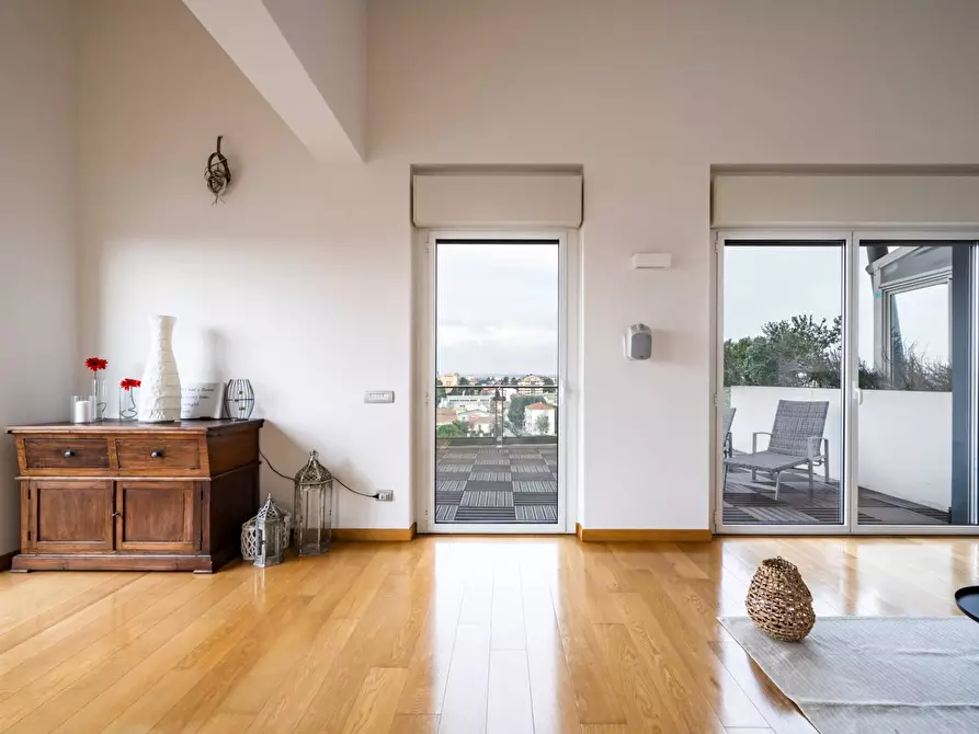 Immagine 5 di Appartamento in vendita  in via Nino Bixio a Gallarate