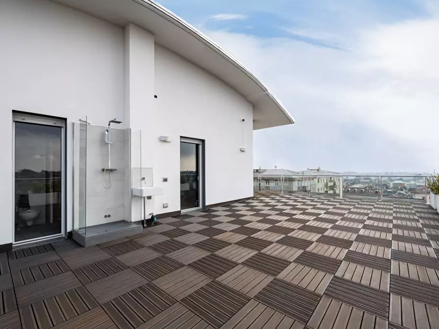 Immagine 19 di Appartamento in vendita  in via Nino Bixio a Gallarate