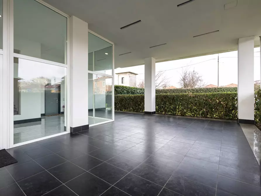 Immagine 29 di Appartamento in vendita  in via Nino Bixio a Gallarate