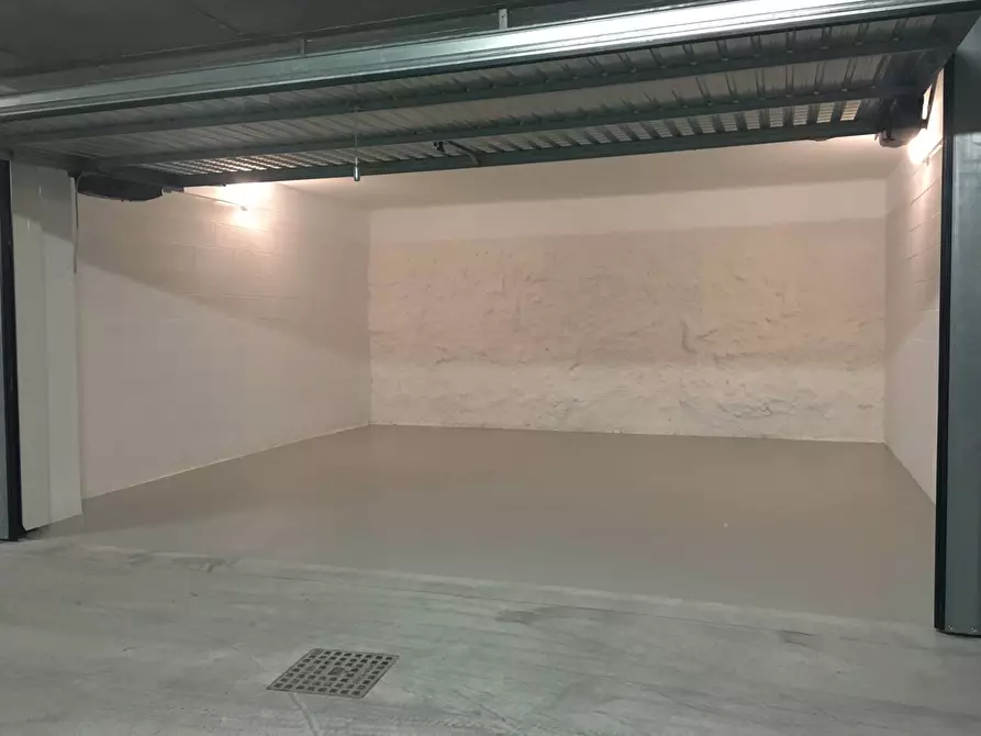 Immagine 25 di Appartamento in vendita  in via Nino Bixio a Gallarate