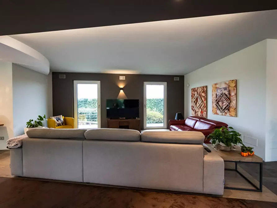 Immagine 15 di Villa in vendita  a Villa Cortese