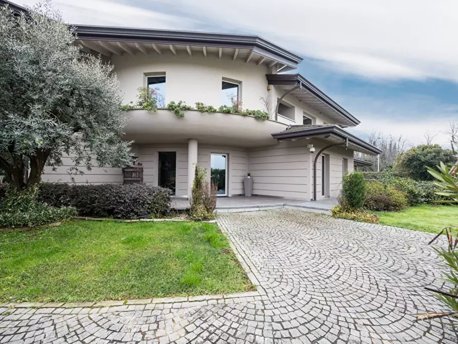 Immagine 5 di Villa in vendita  a Villa Cortese