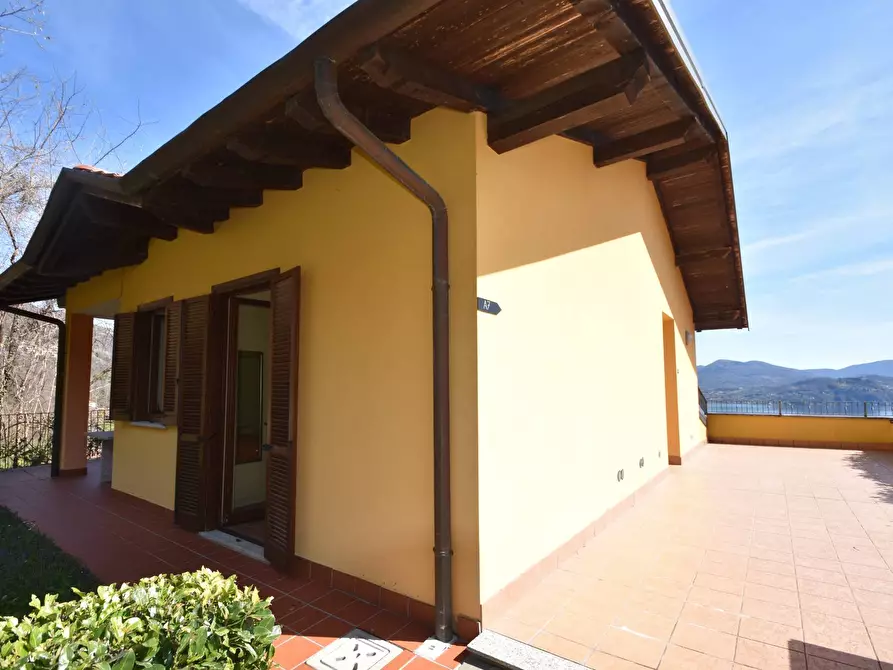 Immagine 21 di Appartamento in vendita  in Via Panoramica a Oggebbio