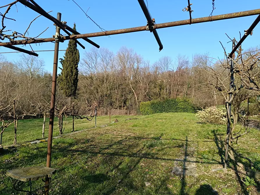 Immagine 15 di Rustico / casale in vendita  in via Toti a Varese