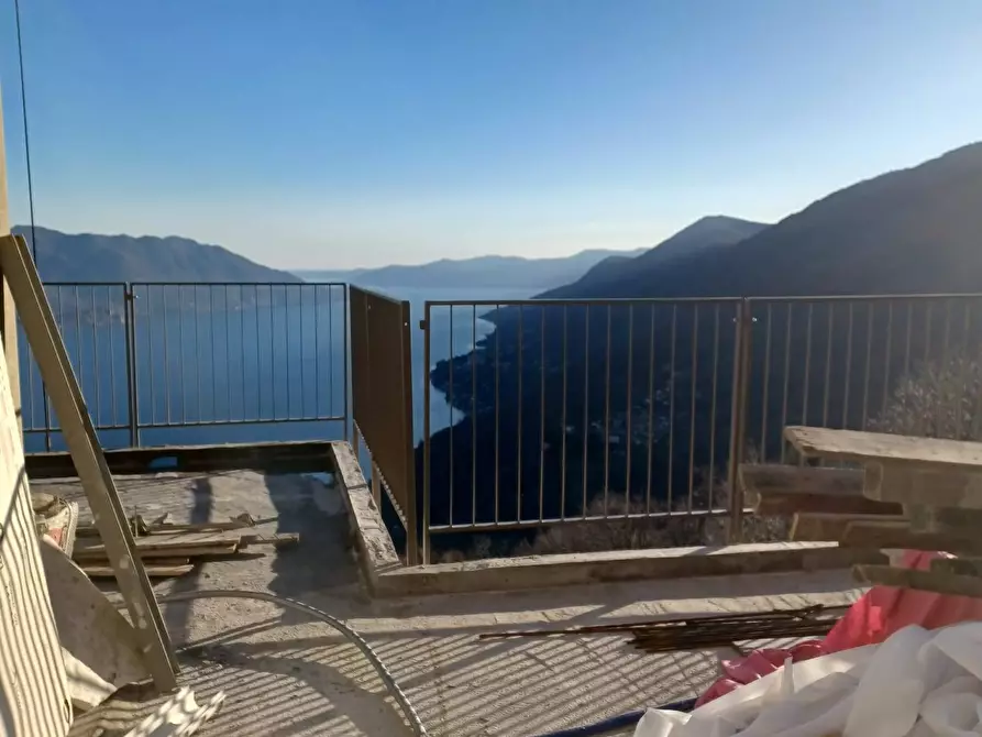 Immagine 2 di Appartamento in vendita  a Trarego Viggiona