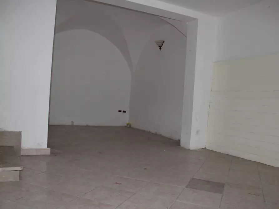 Immagine 4 di Palazzo in vendita  in Vico del Cigno a Teramo