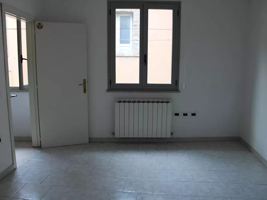 Immagine 10 di Palazzo in vendita  in Vico del Cigno a Teramo