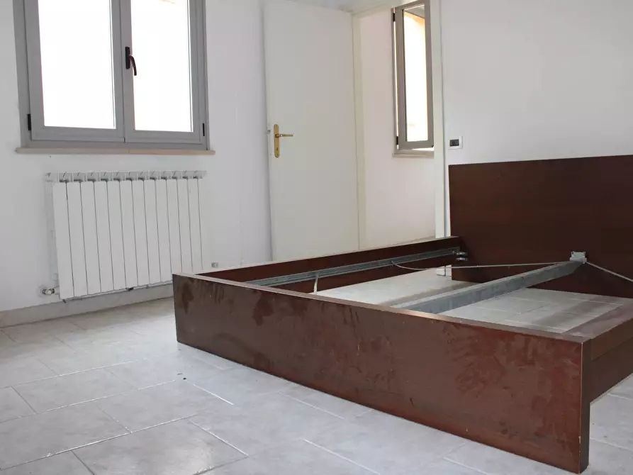 Immagine 12 di Palazzo in vendita  in Vico del Cigno a Teramo