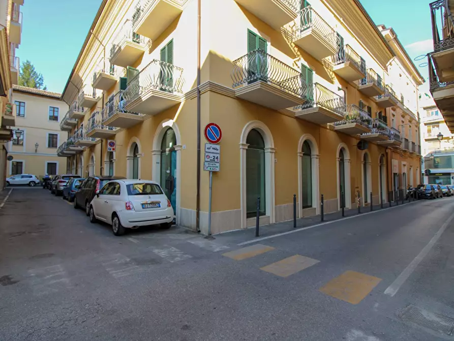 Immagine 13 di Locale commerciale in vendita  in Via Nazario Sauro a Teramo