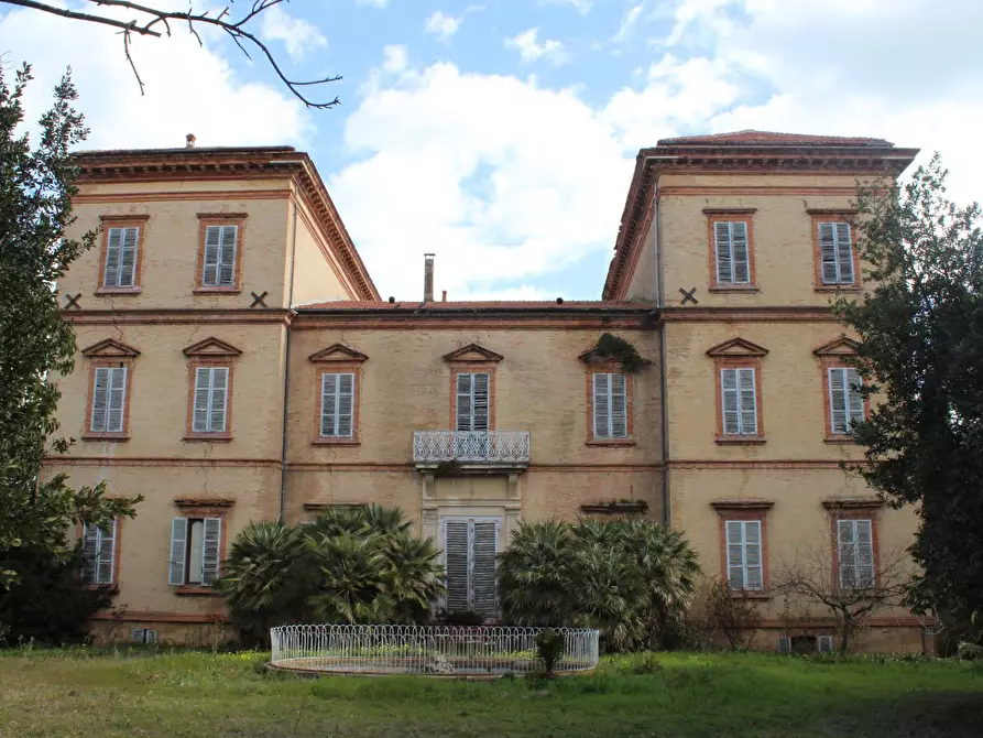 Immagine 2 di Villa in vendita  in VIA GRAMSCI a Giulianova