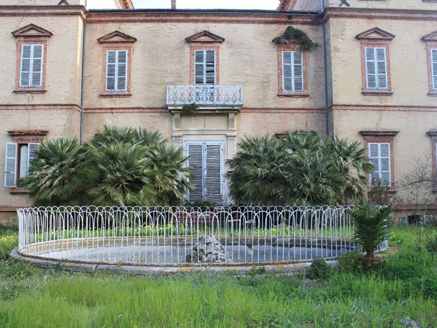 Immagine 5 di Villa in vendita  in VIA GRAMSCI a Giulianova