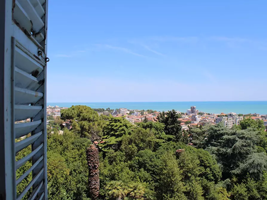 Immagine 8 di Villa in vendita  in VIA GRAMSCI a Giulianova