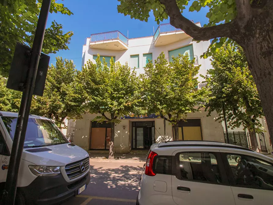 Immagine 3 di Palazzo in vendita  in Via Thaon De REvel a Giulianova