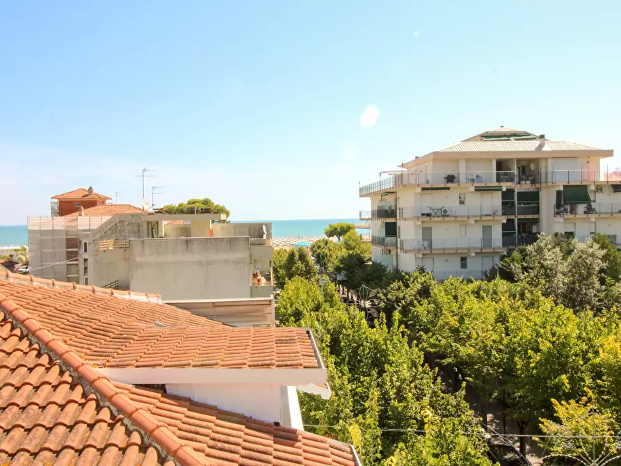 Immagine 5 di Palazzo in vendita  in Via Thaon De REvel a Giulianova