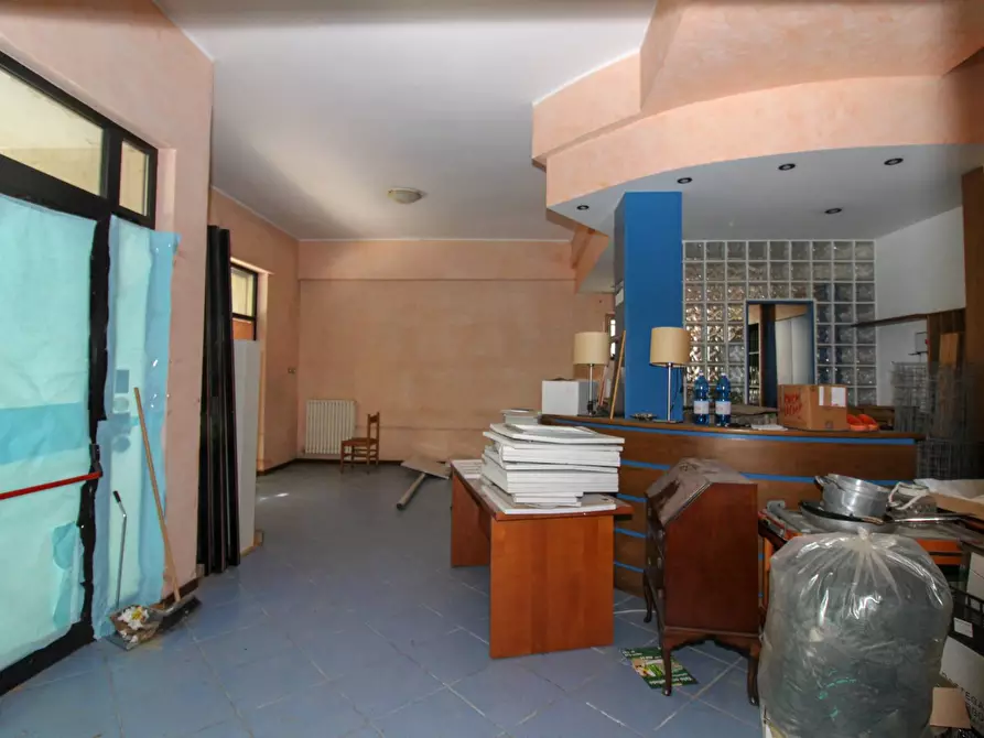 Immagine 6 di Palazzo in vendita  in Via Thaon De REvel a Giulianova