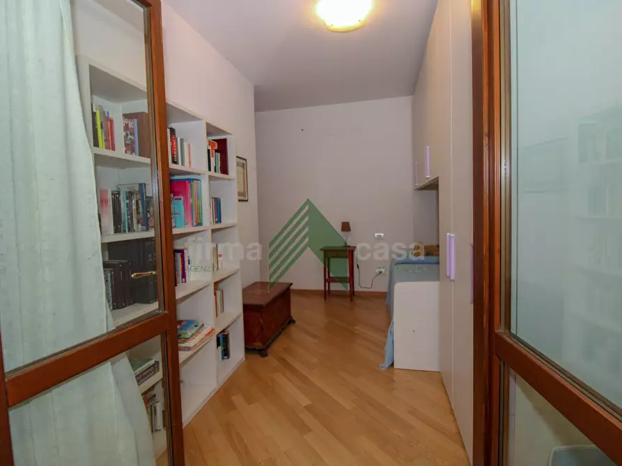 Immagine 11 di Appartamento in vendita  in via Alessandro Tassoni a Teramo