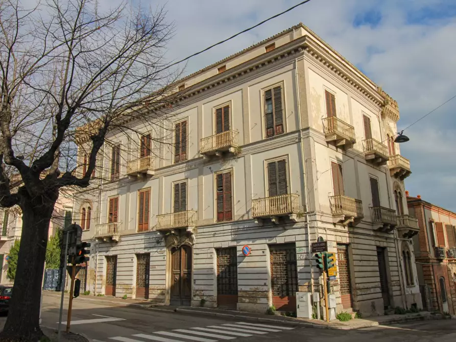 Immagine 1 di Palazzo in vendita  in Via Dello Splendore a Giulianova