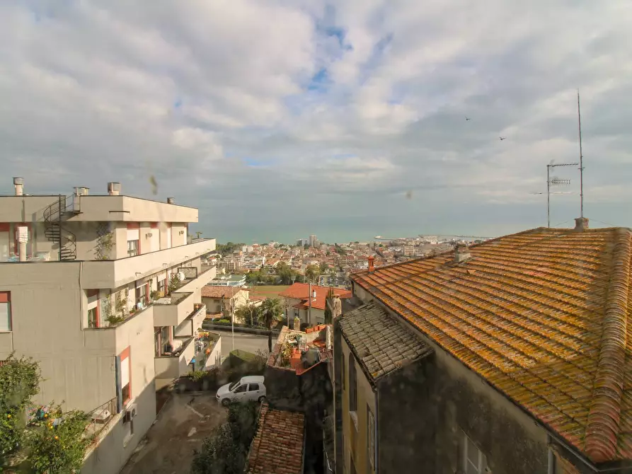 Immagine 6 di Palazzo in vendita  in Via Dello Splendore a Giulianova