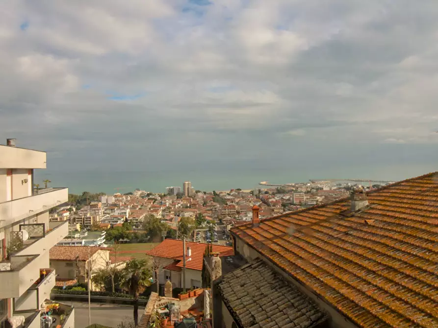 Immagine 7 di Palazzo in vendita  in Via Dello Splendore a Giulianova