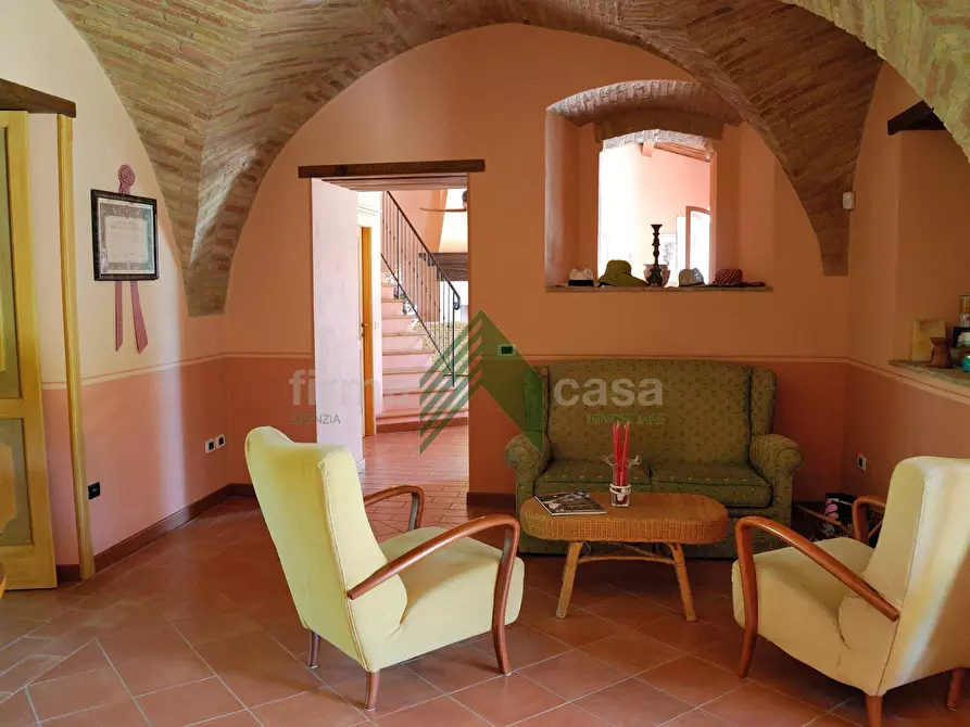 Immagine 21 di Villa in vendita  a Teramo