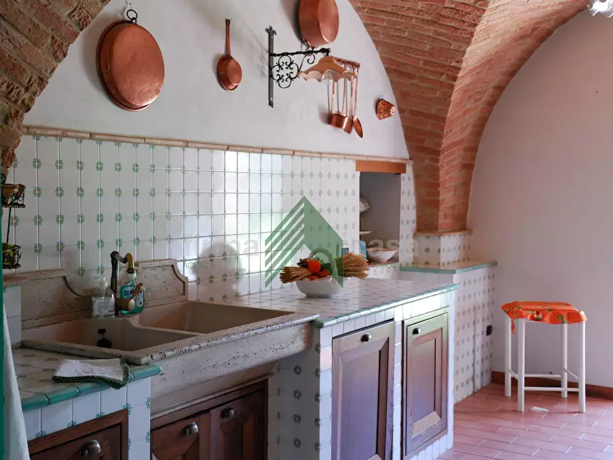 Immagine 26 di Villa in vendita  a Teramo