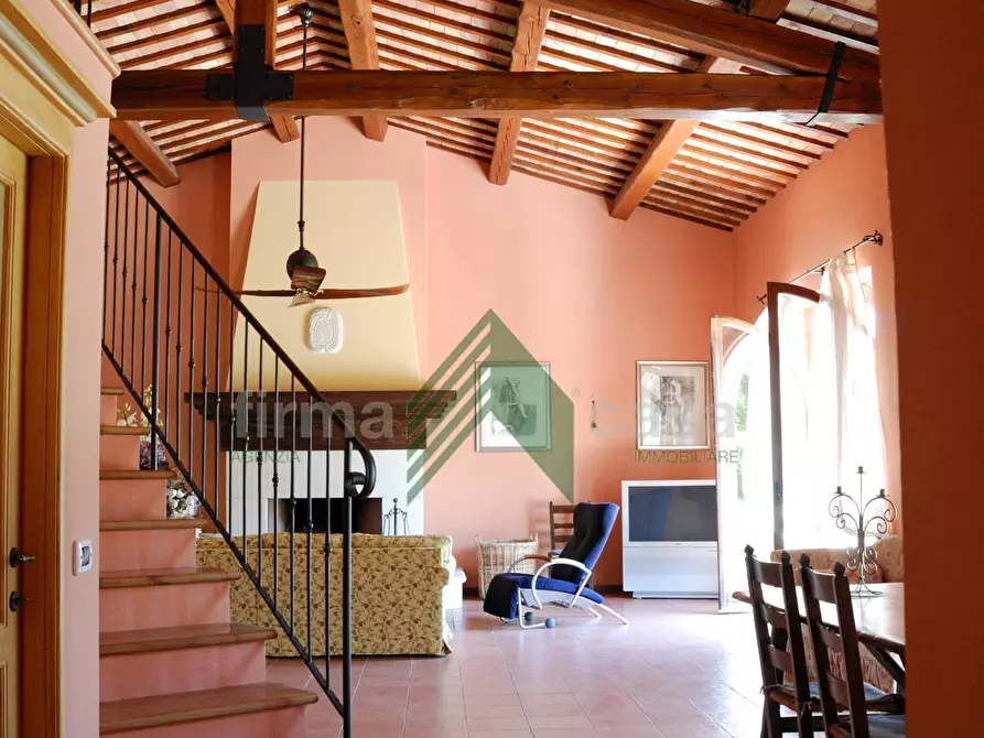 Immagine 29 di Villa in vendita  a Teramo