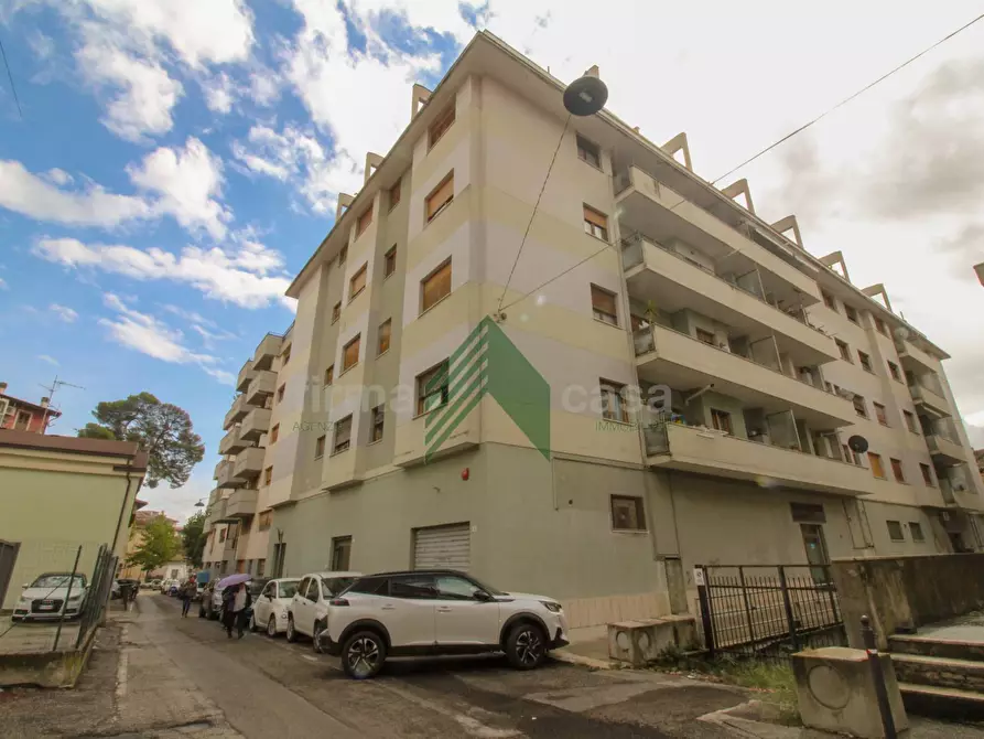 Immagine 2 di Appartamento in vendita  in via Del Castello a Teramo