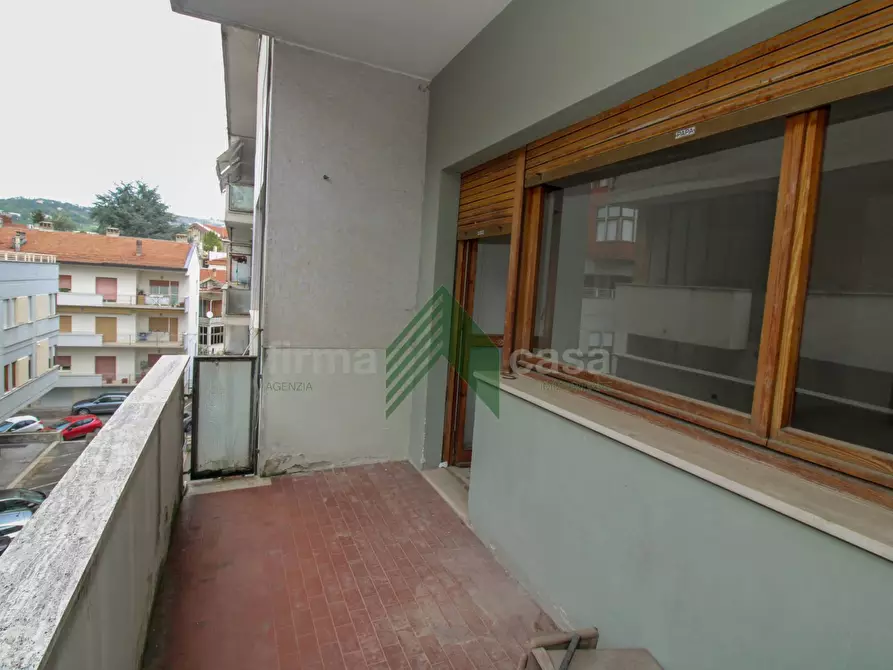 Immagine 12 di Appartamento in vendita  in via Del Castello a Teramo