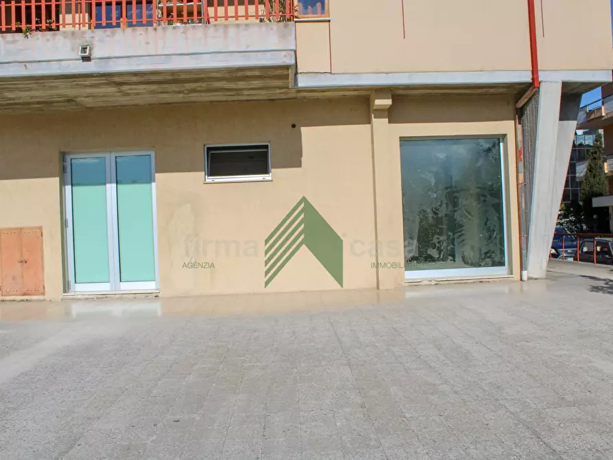 Immagine 4 di Locale commerciale in affitto  in via Cristoforo Colombo a Teramo