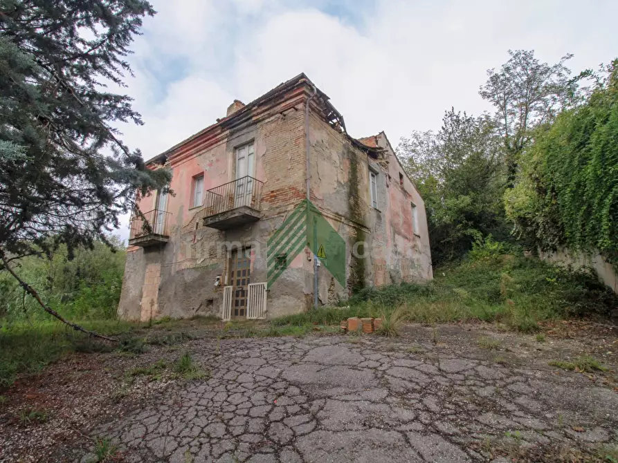 Immagine 2 di Casa indipendente in vendita  in via Bafile a Teramo