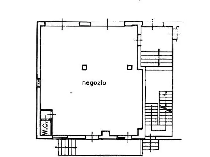 Immagine 23 di Palazzo in vendita  in Viale Crispi a Teramo